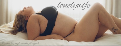 Header of lonelywife82